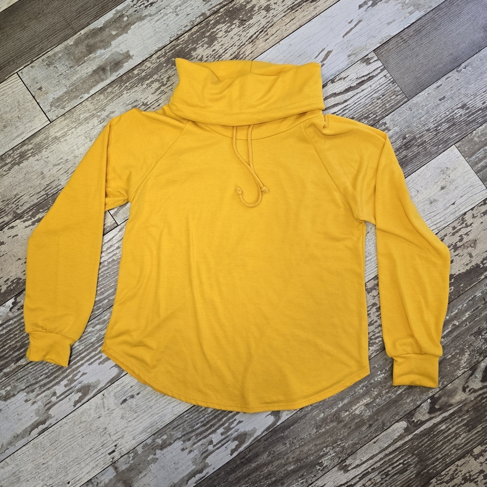 Queen Bees Women's Mustard Yellow Mock Funnel Neck Pullover Shirt Size Small